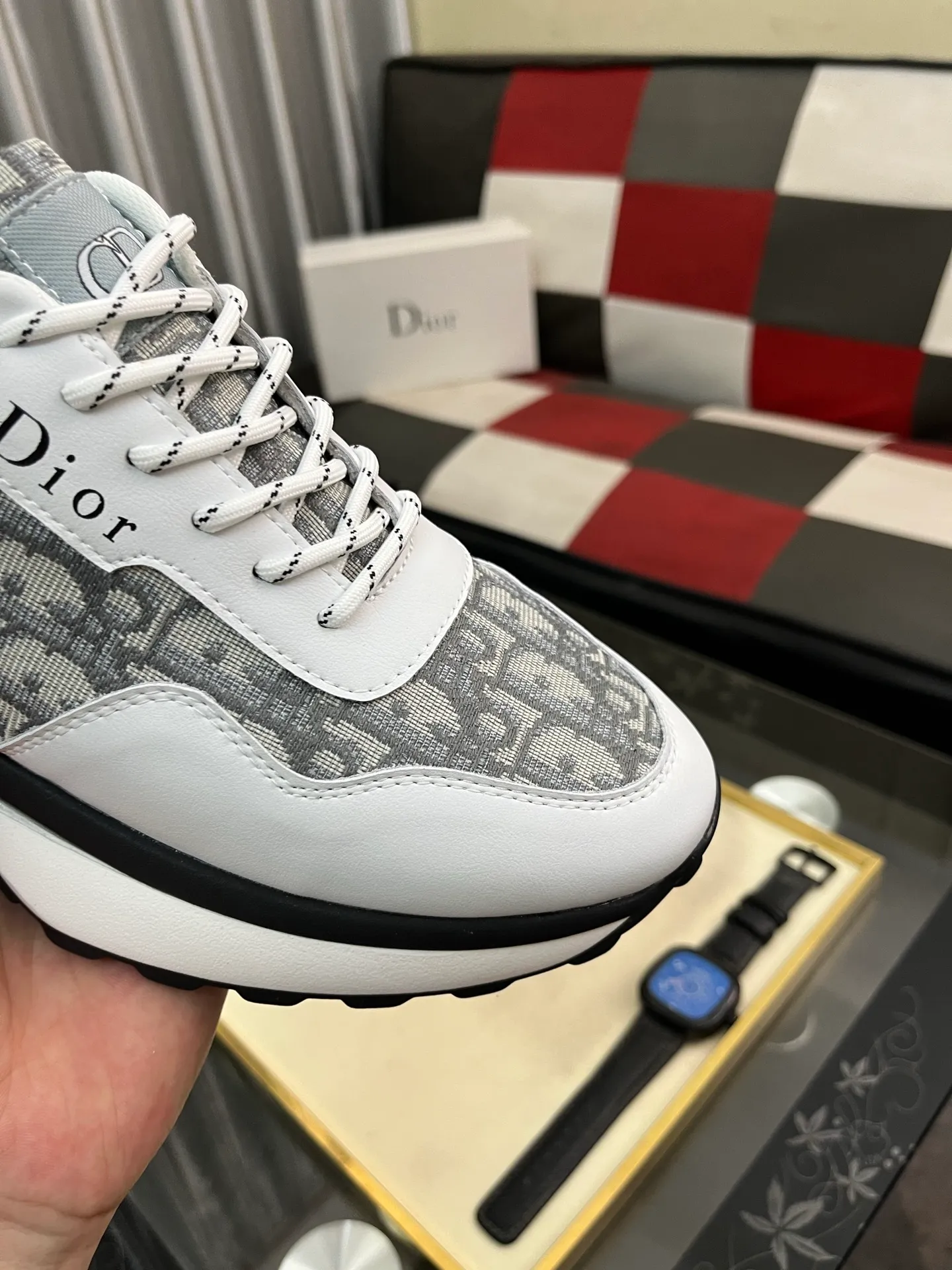 Men's Men's Shoes💰458⌚️⌚️Dior unique modern style sneakers. Counter purchasing 🏃casual leather shoes😍😍 original cowhide leather imported from Italy (refuses to discolor and grind feet) soles: original soles specially provided by the original factory, super cool😍 lace up and walk with wind👍 style design ⚠️ super comfortable and wear-resistant original soles. Just like shooting the real thing 🎬The real thing is better Code number: 38-443️⃣Colors available